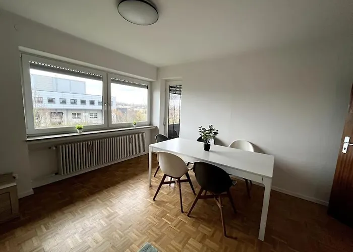 Loot Large /stadtrand /parkplatz Apartament