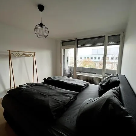 Apartamento Loot Large /stadtrand /parkplatz