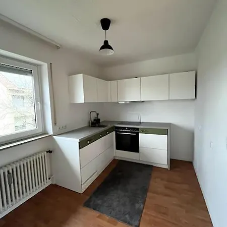 Loot Large /stadtrand /parkplatz *