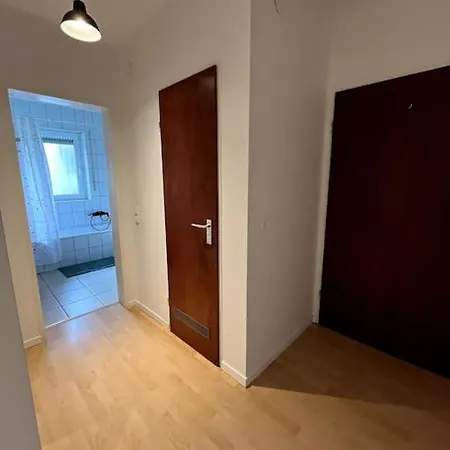 Apartment Loot Large /stadtrand /parkplatz *